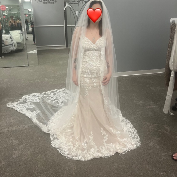 Wedding dress